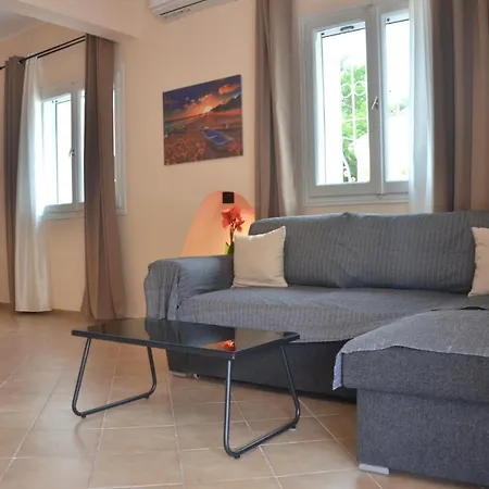 Agatha'S Spacious Modern Apt-1 Peritheia Exterior photo