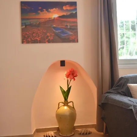 Agatha'S Spacious Modern Apt-1 Peritheia Exterior photo