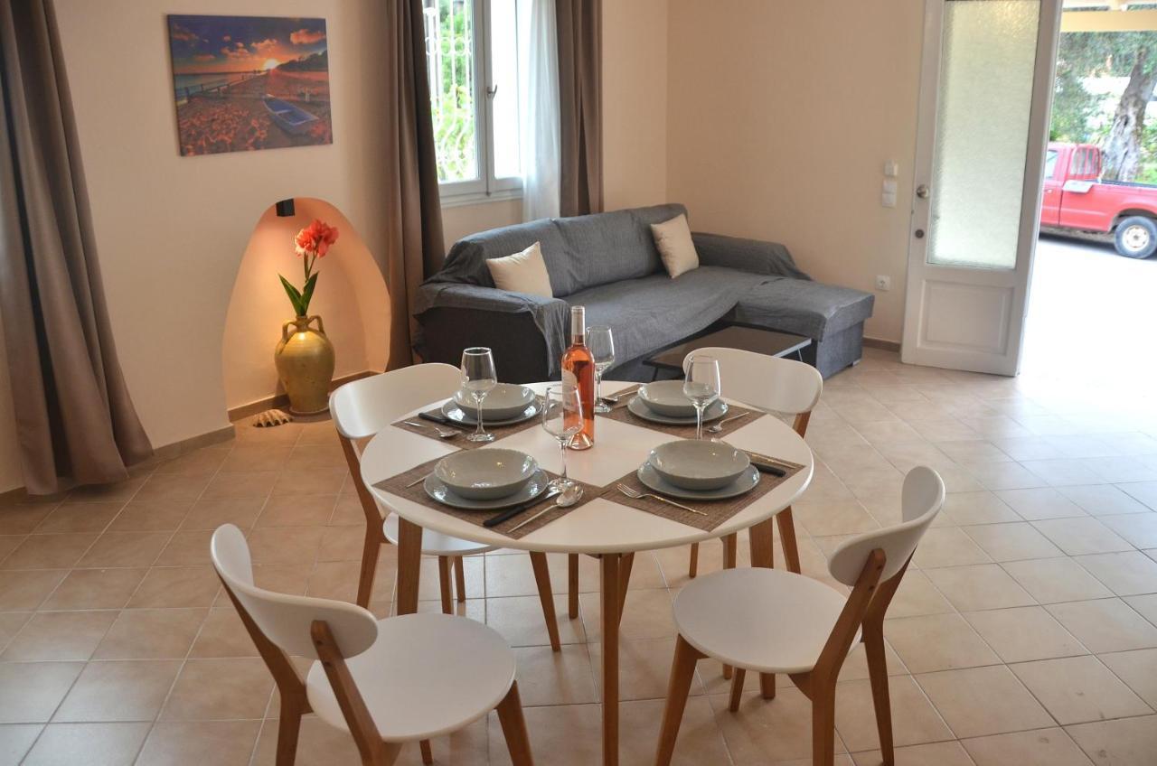 Agatha's Spacious Modern Apt-1 * Peritheia