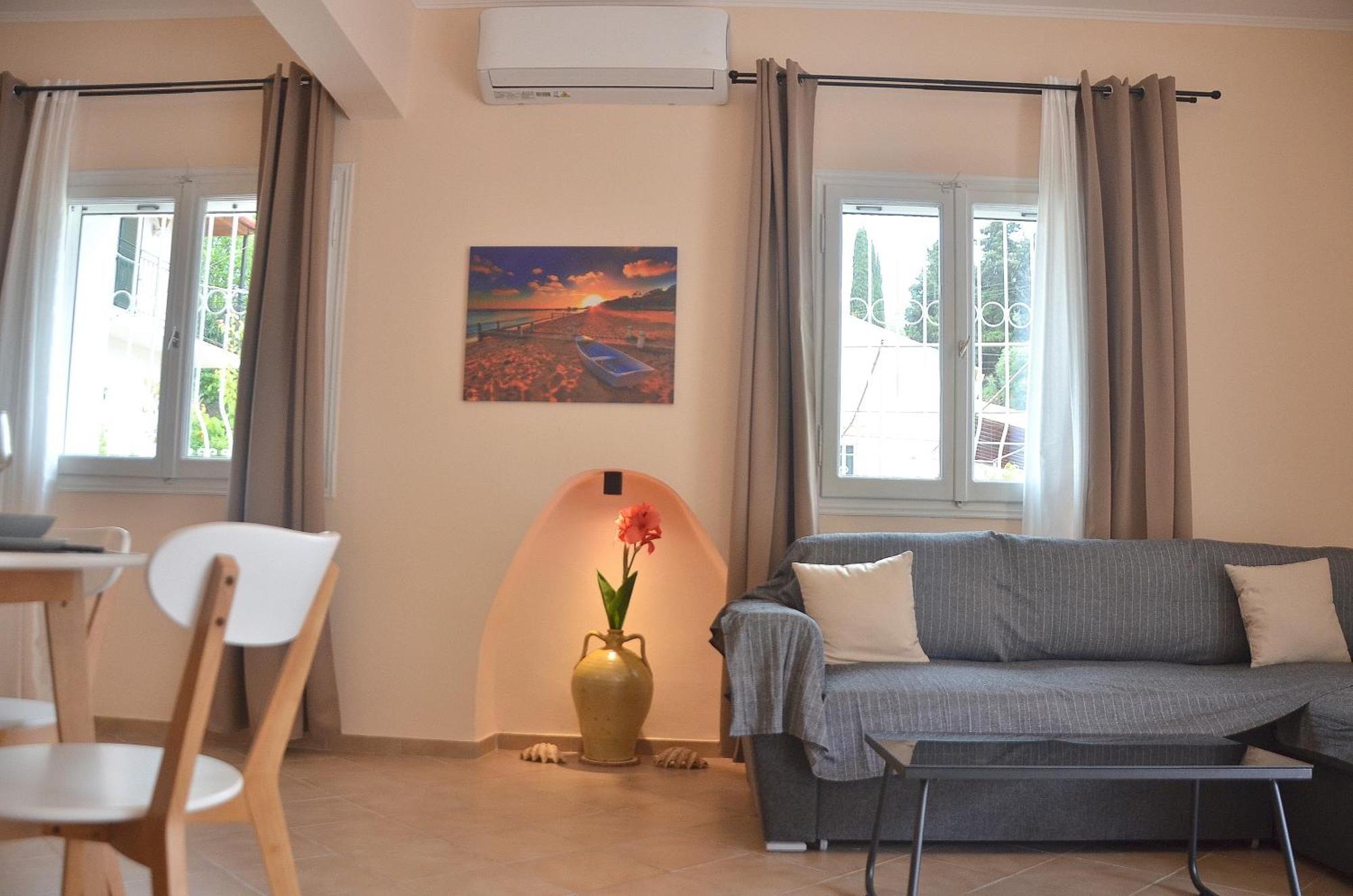 Apartment Agatha's Spacious Modern Apt-1 Peritheia