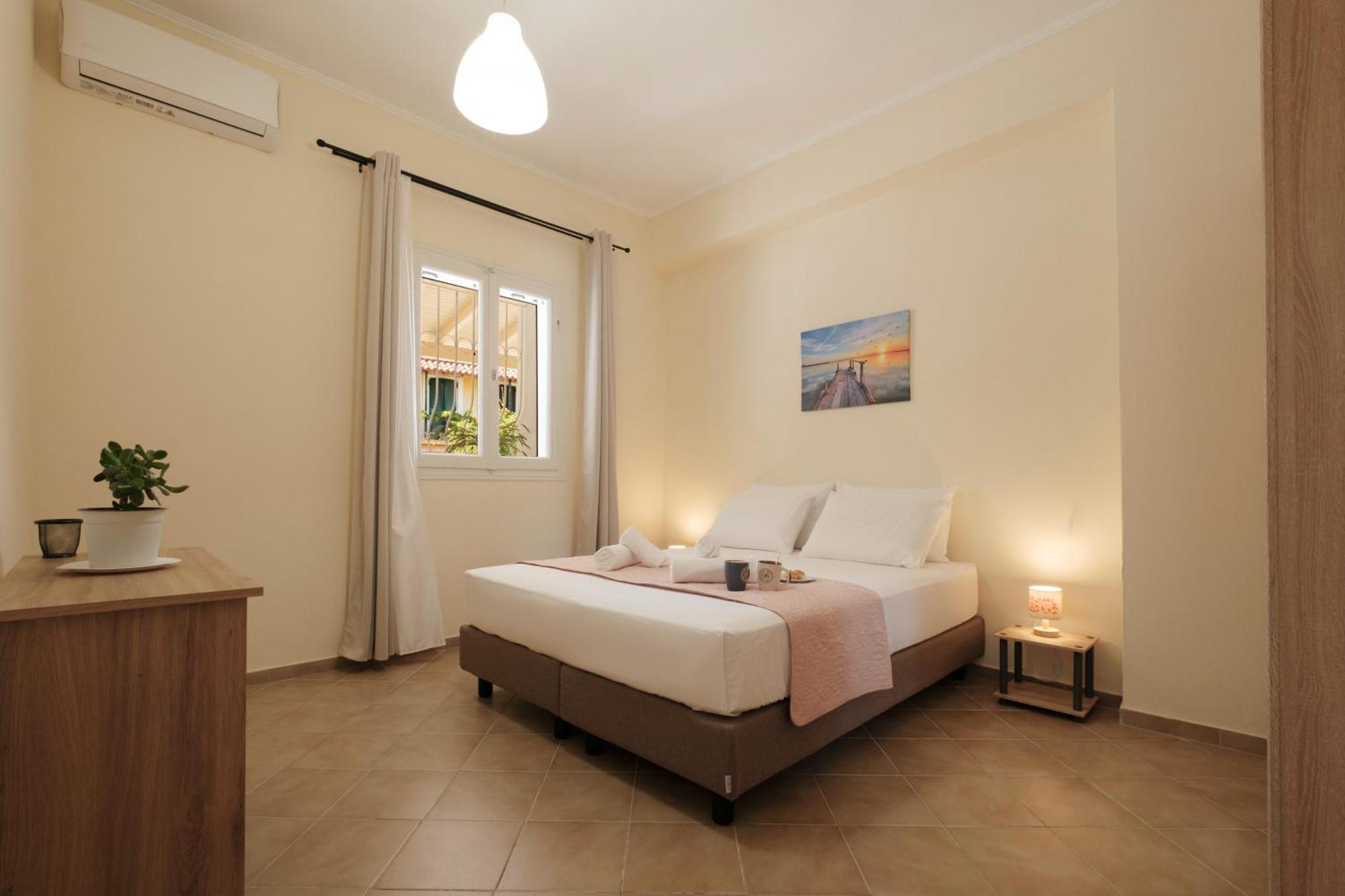 Agatha's Spacious Modern Apt-1 * Peritheia